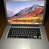 Laptop MacBook 15,4” - Intel Core i7, 8 GB RAM, 240 SSD